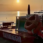 Vanna Sunset